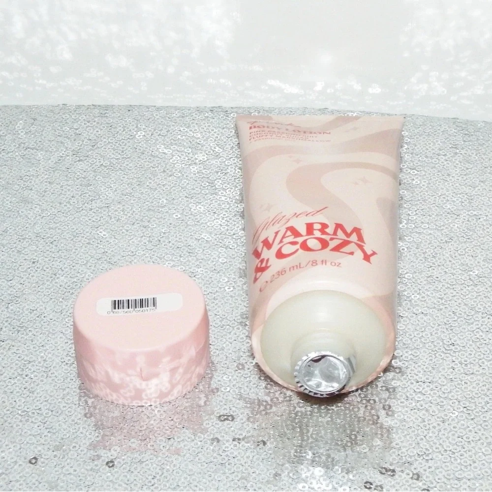PINK Victoria's Secret Glazed Warm & Cozy Body Lotion - Picture 3 of 3